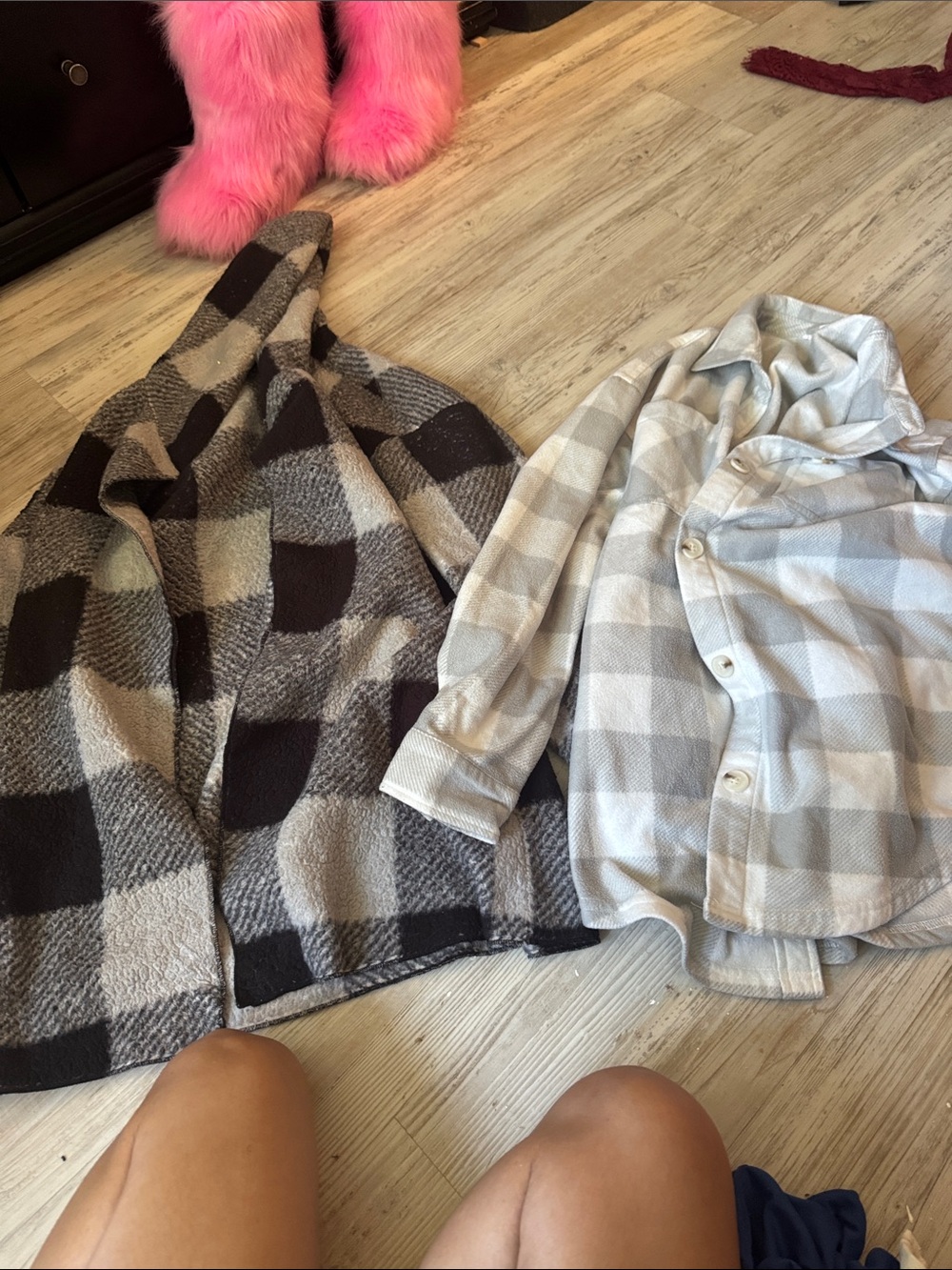 Womens Plaid Hooded Jacket - Gray & Black